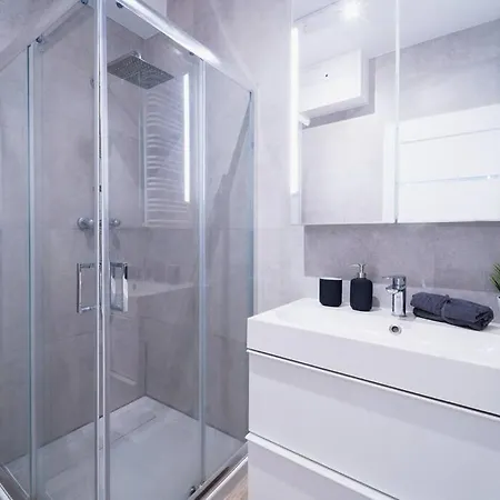 Apartment Center - 3 - New Building - Private Parking Place - Garage Wroclaw