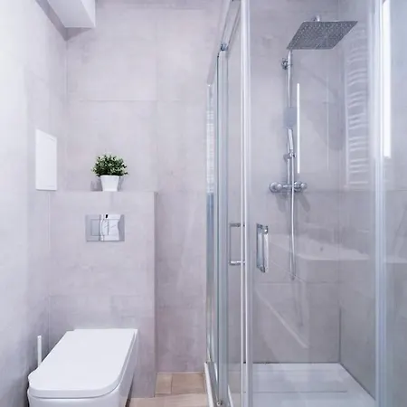 Apartment Center - 3 - New Building - Private Parking Place - Garage *